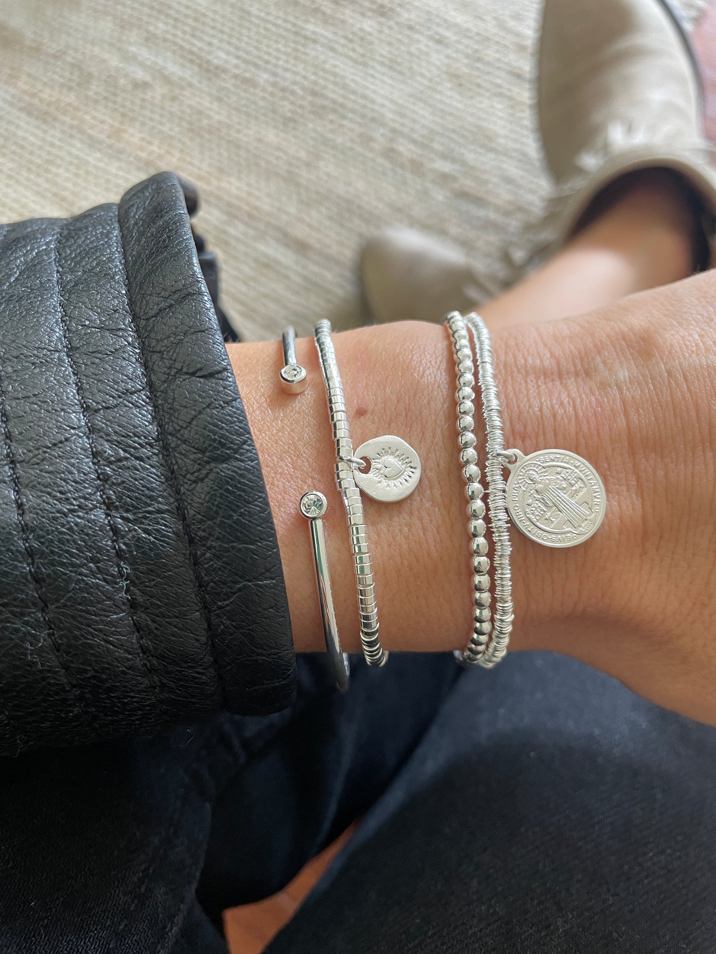 PULSERA SAN BENITO - BAÑADO EN PLATA