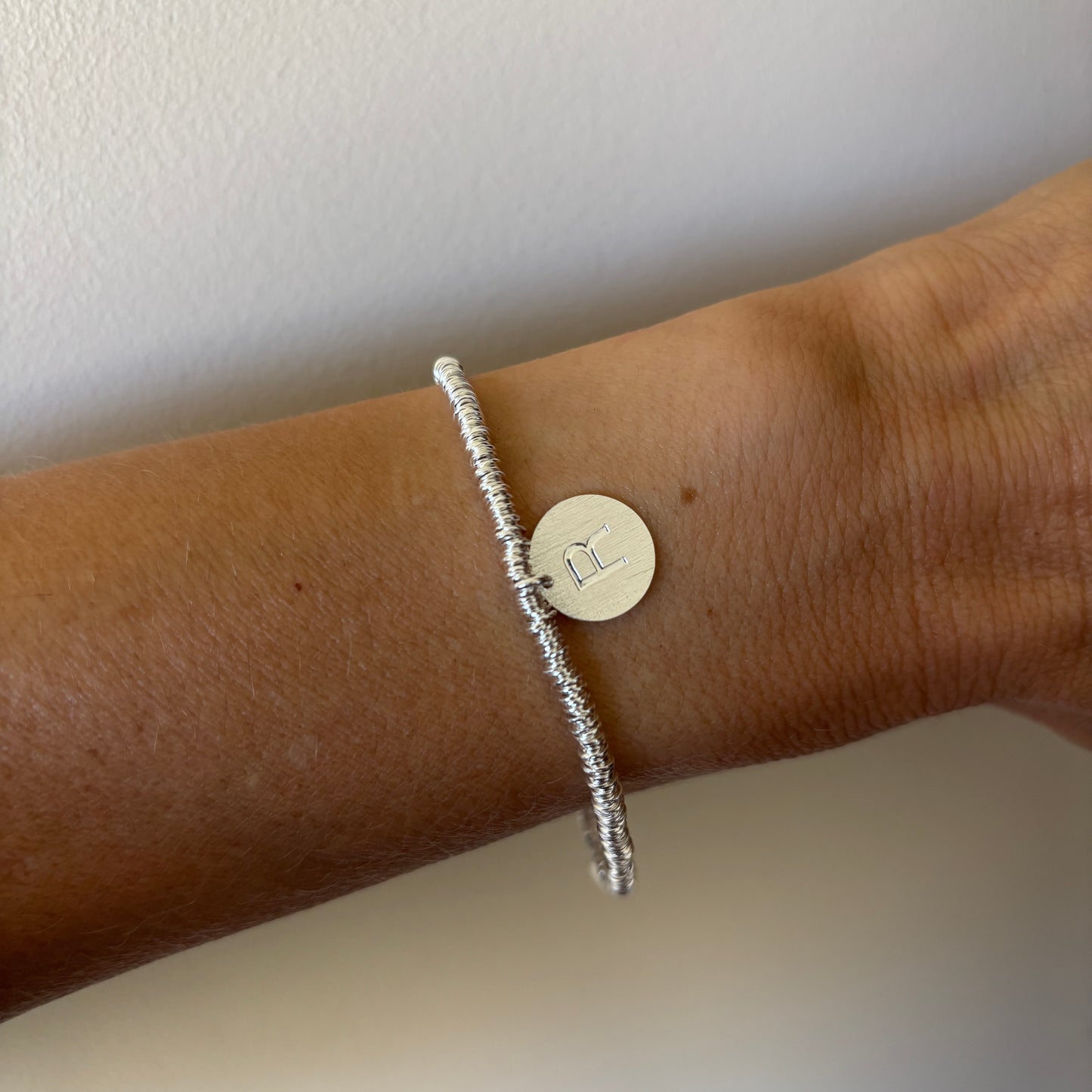 PULSERA LETRA PERSONALIZADA - BAÑADO EN PLATA