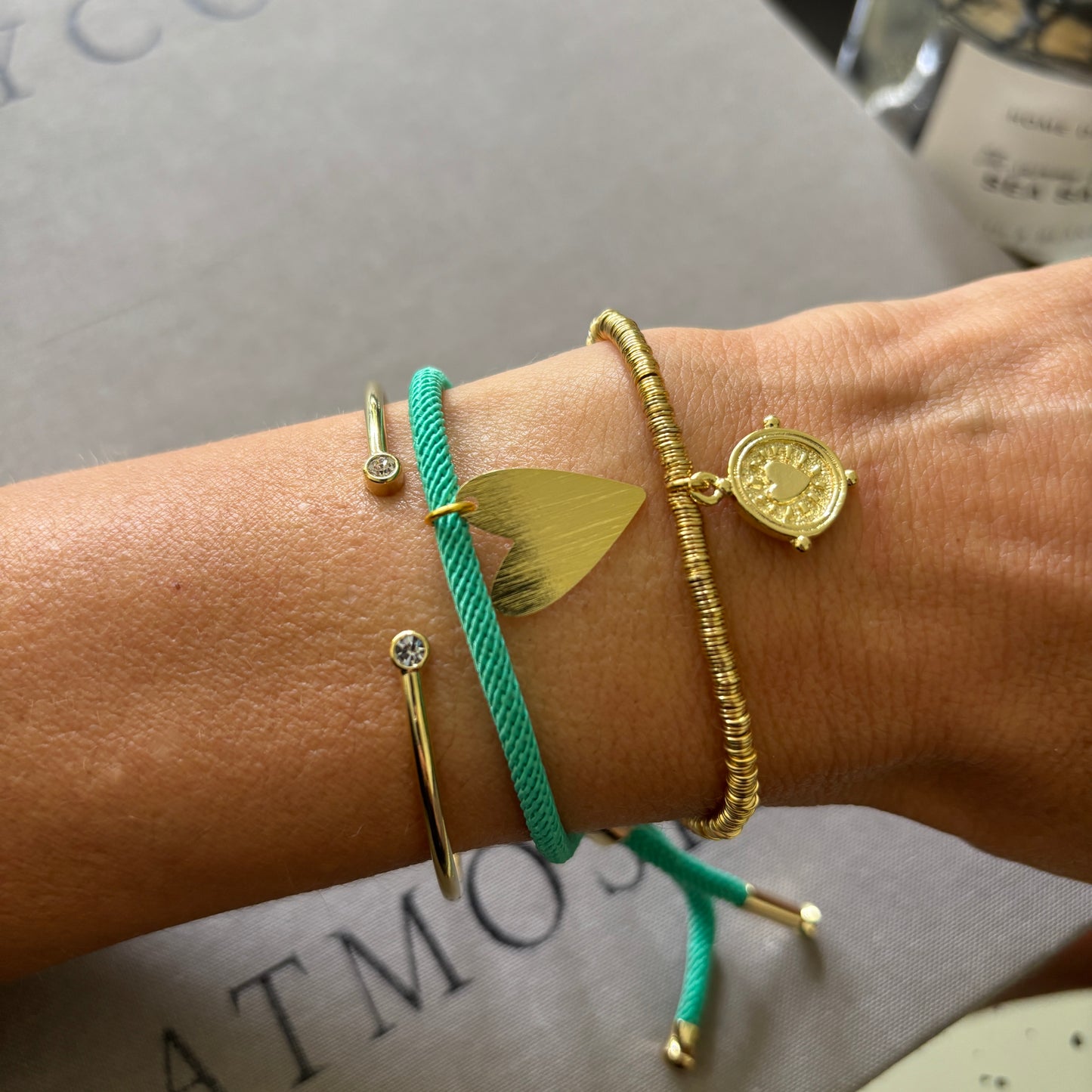PULSERA COLORS HEART - BAÑADO EN ORO