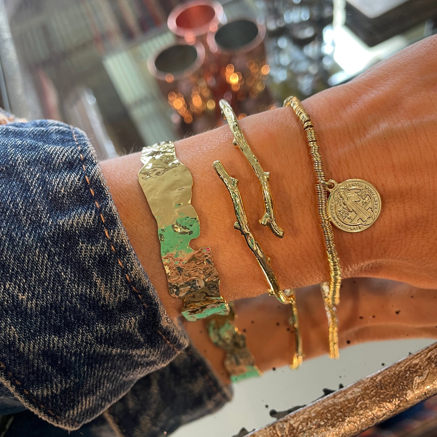 PULSERA SAN BENITO - BAÑADO EN ORO