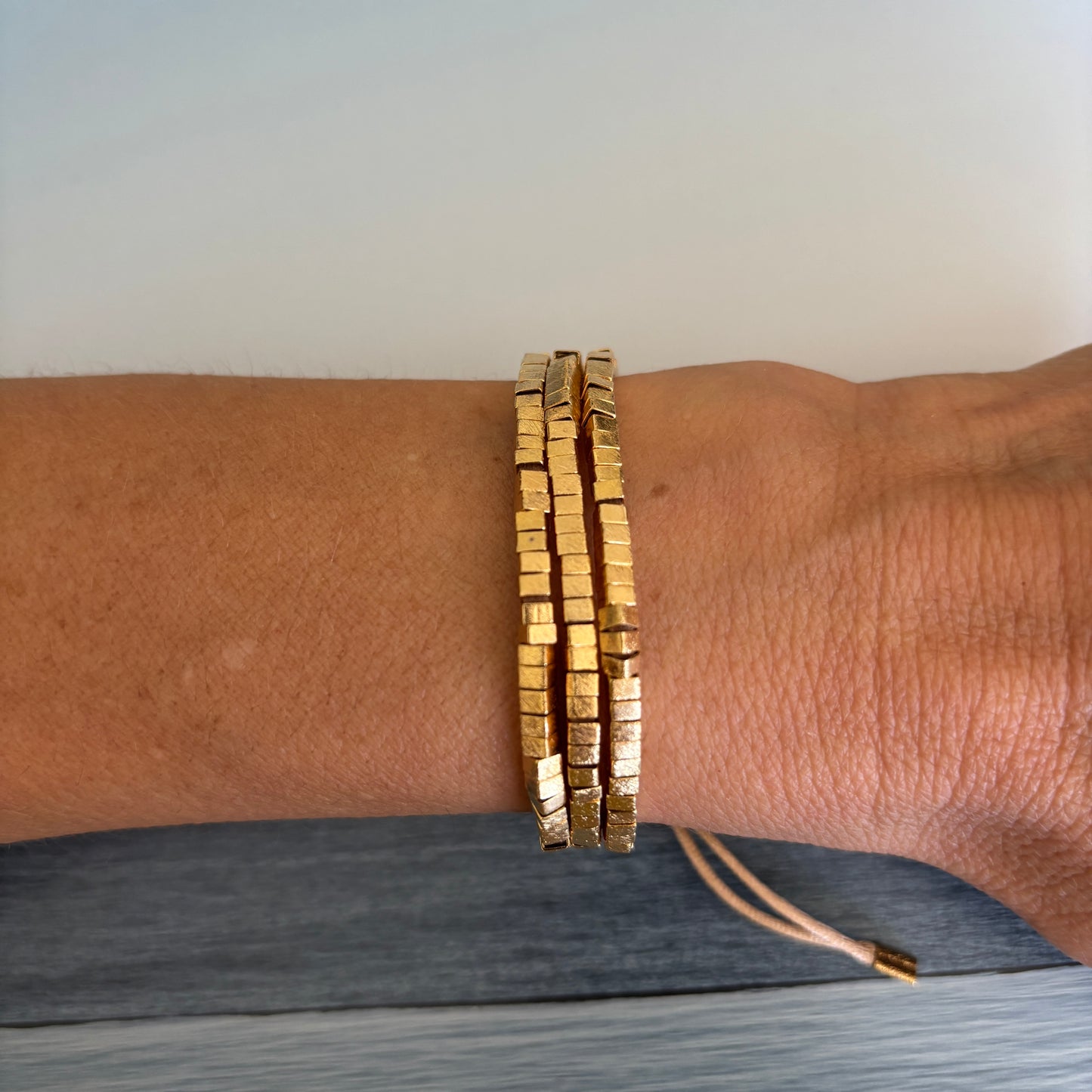 PULSERA PRAIA - BAÑADO EN ORO