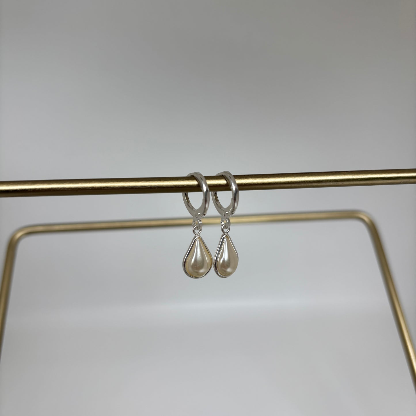 AROS DROP PERLA- BAÑADO EN PLATA