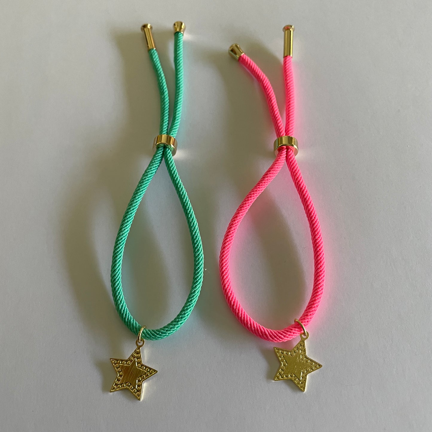 PULSERA COLORS STAR - BAÑADO EN ORO