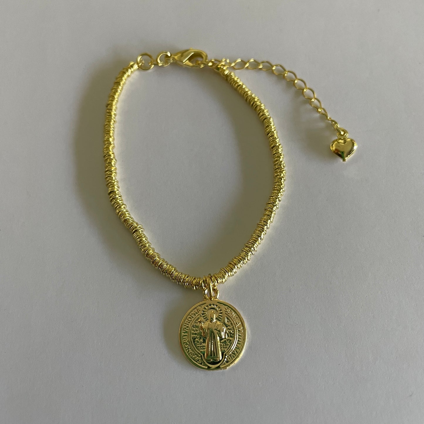 PULSERA SAN BENITO - BAÑADO EN ORO