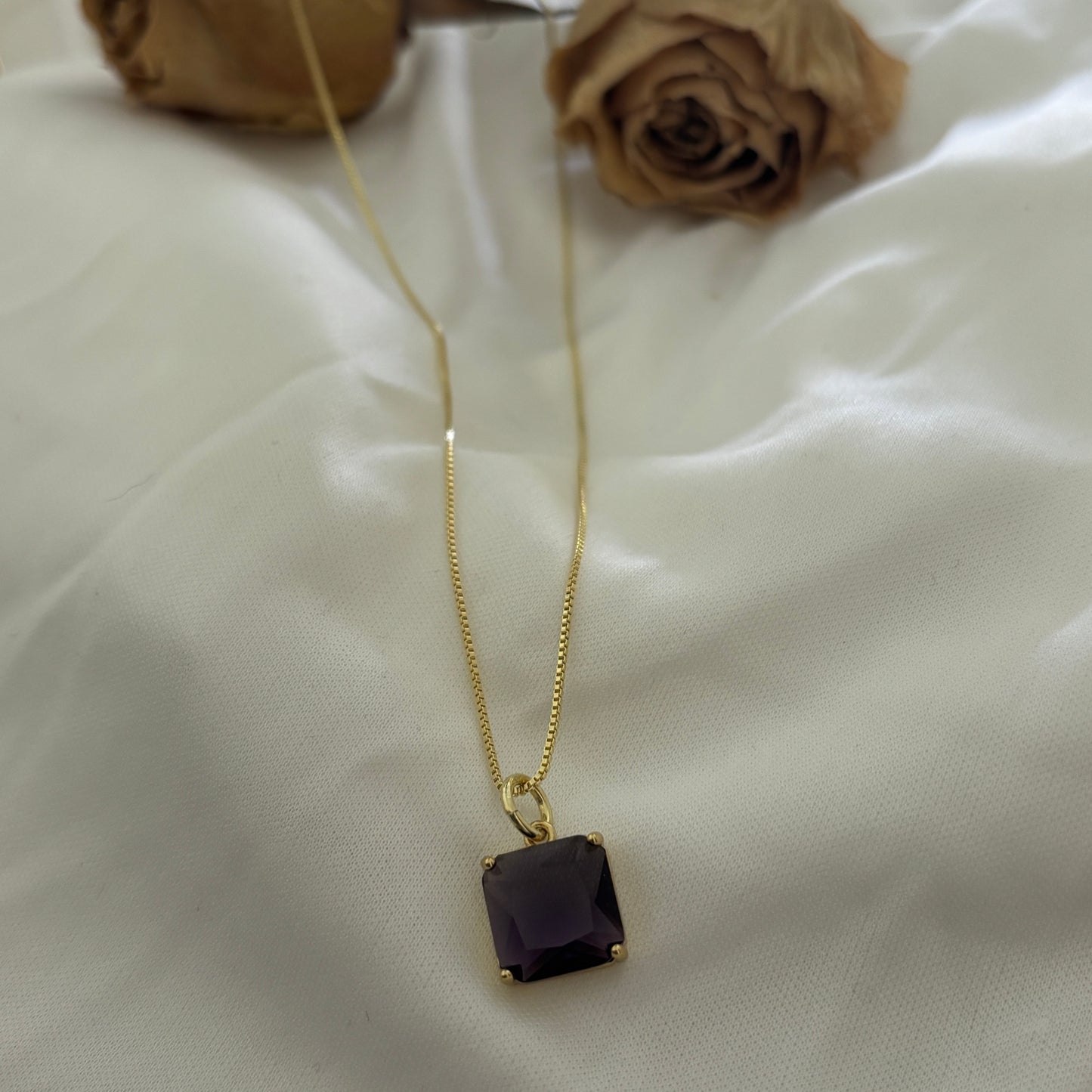 COLLAR AMATISTA - BAÑADO EN ORO