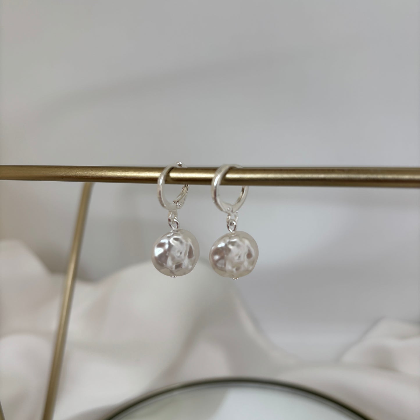 AROS ARGOLLAS PERLA- BAÑADO EN PLATA