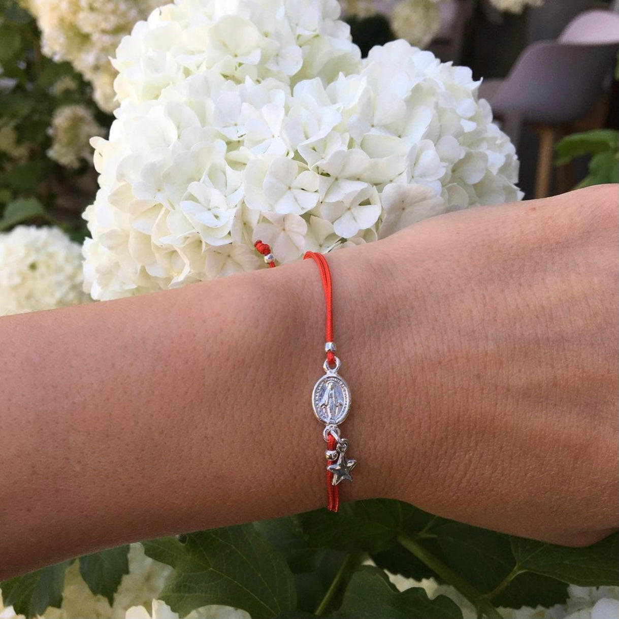 PULSERA HILO VIRGEN Y ESTRELLA GUIA - PLATA