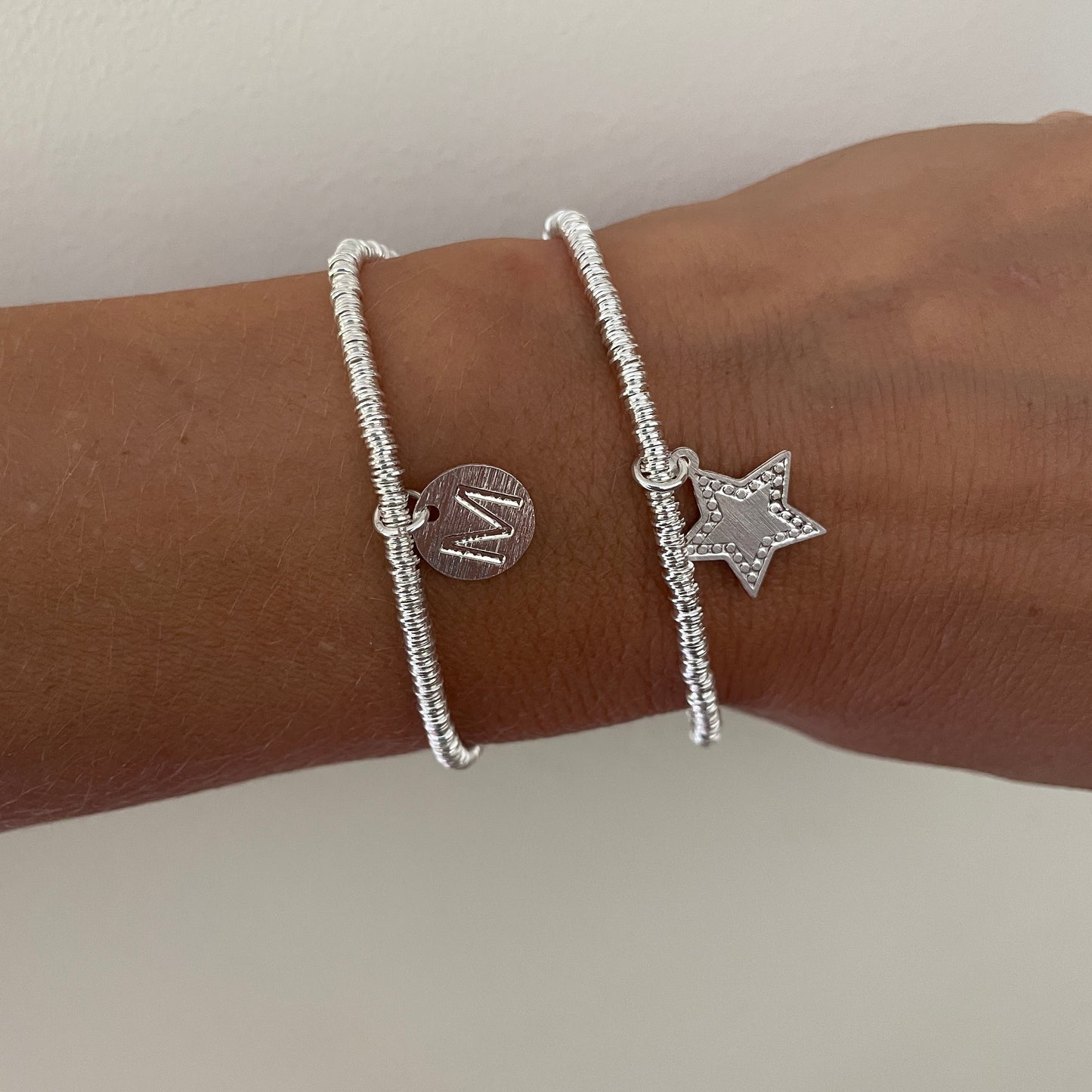 PULSERA LETRA PERSONALIZADA - BAÑADO EN PLATA