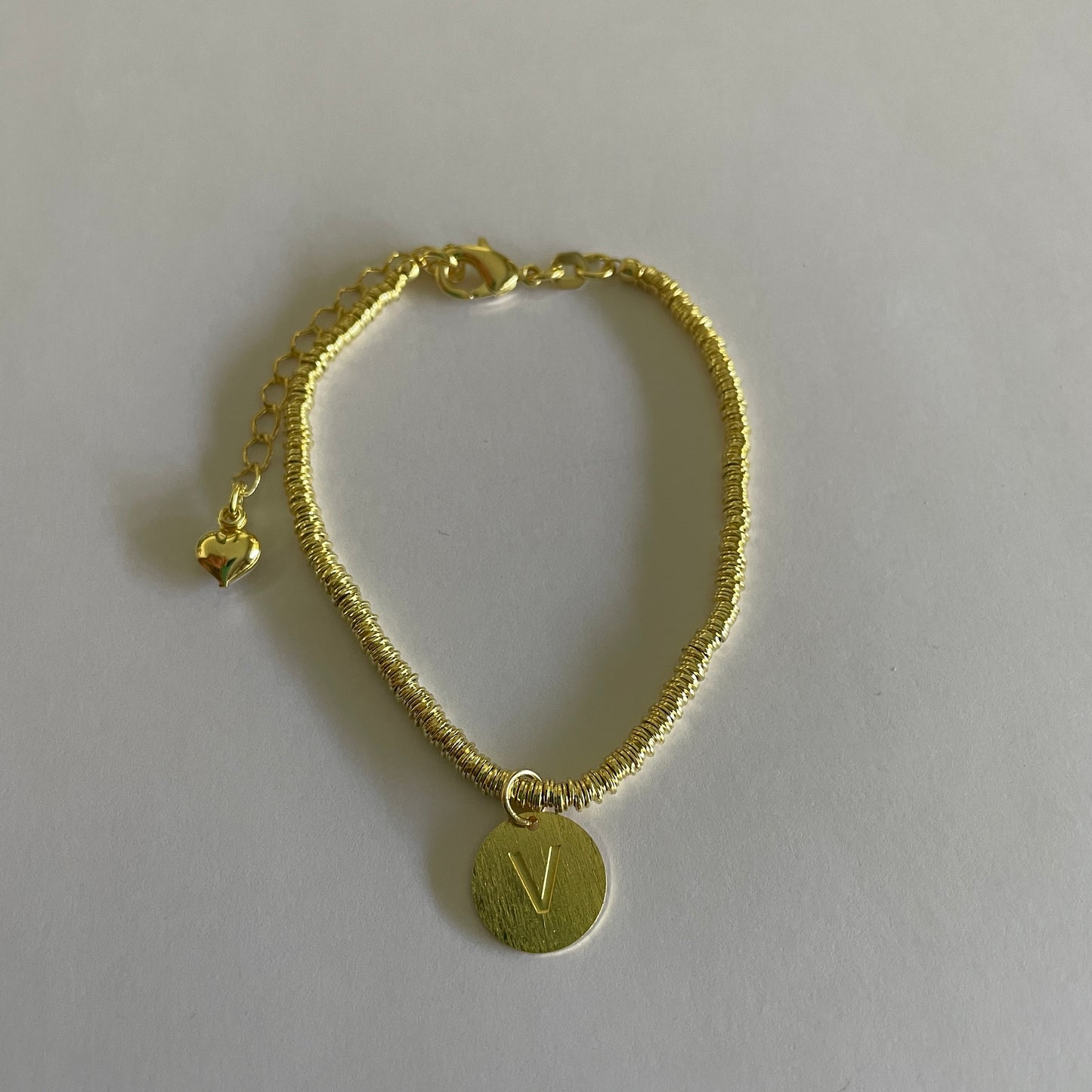 PULSERA LETRA PERSONALIZADA  - BAÑADO EN ORO