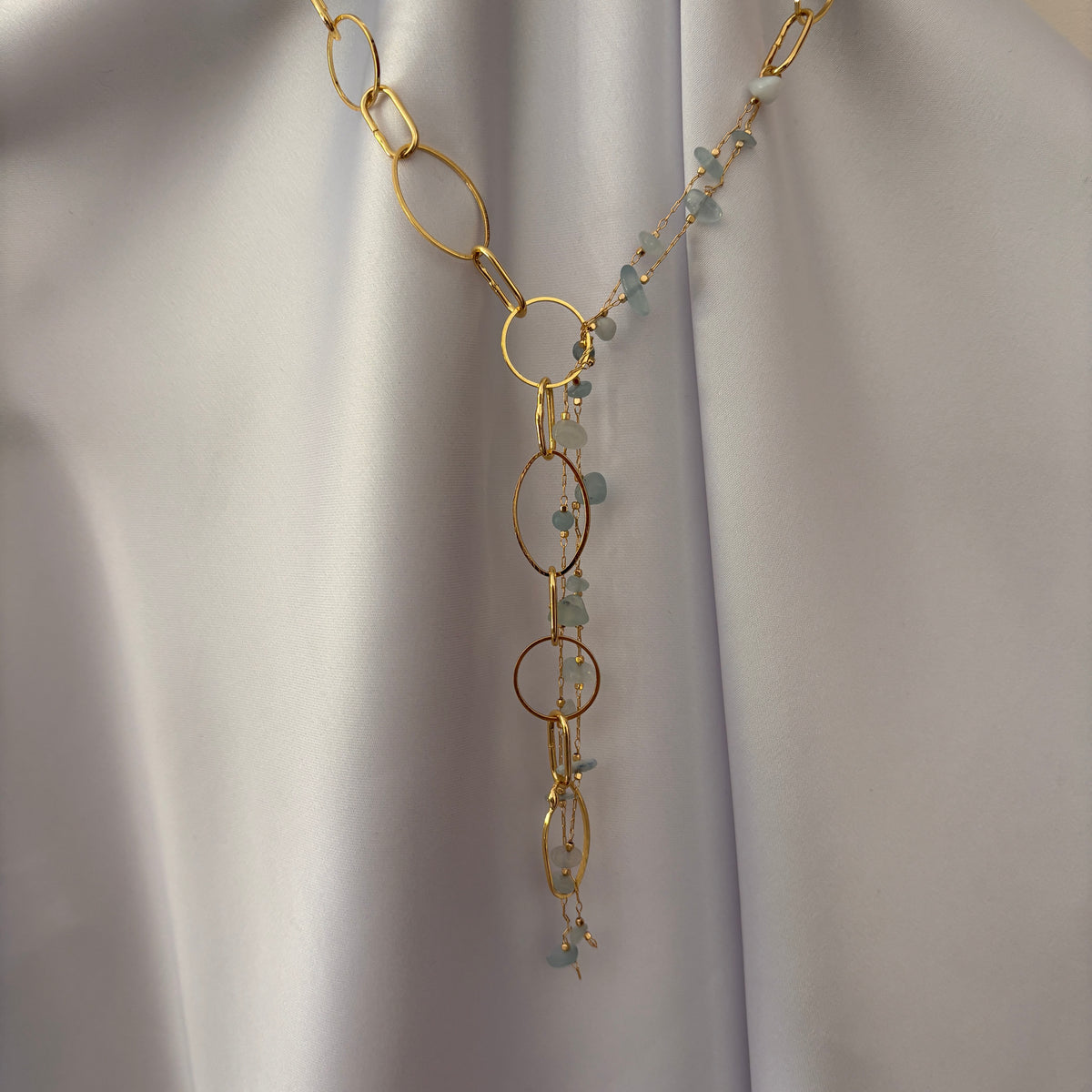 COLLAR CELESTE - BAÑADO EN ORO