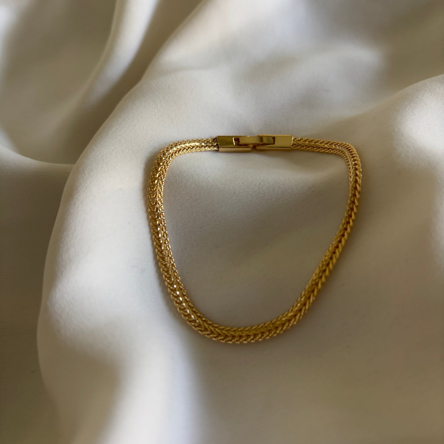 PULSERA EVORA - BAÑADO EN ORO