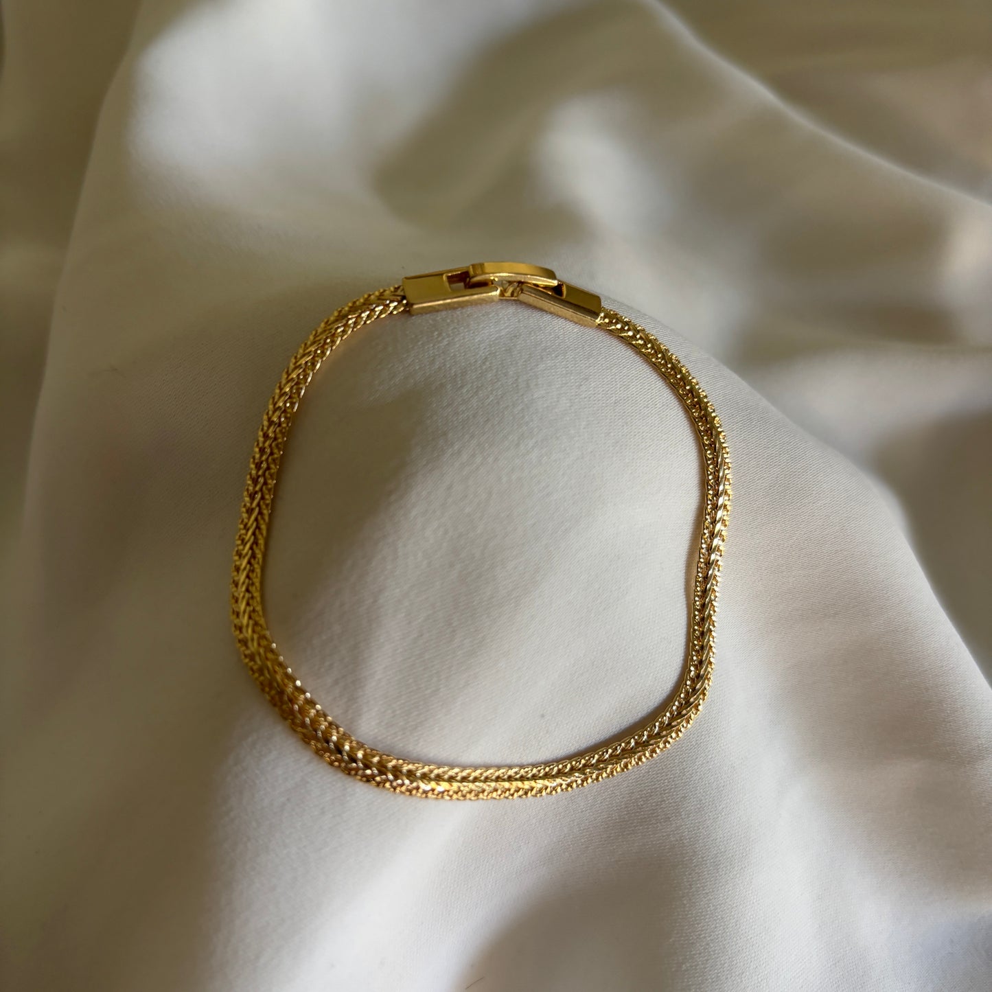 PULSERA EVORA - BAÑADO EN ORO