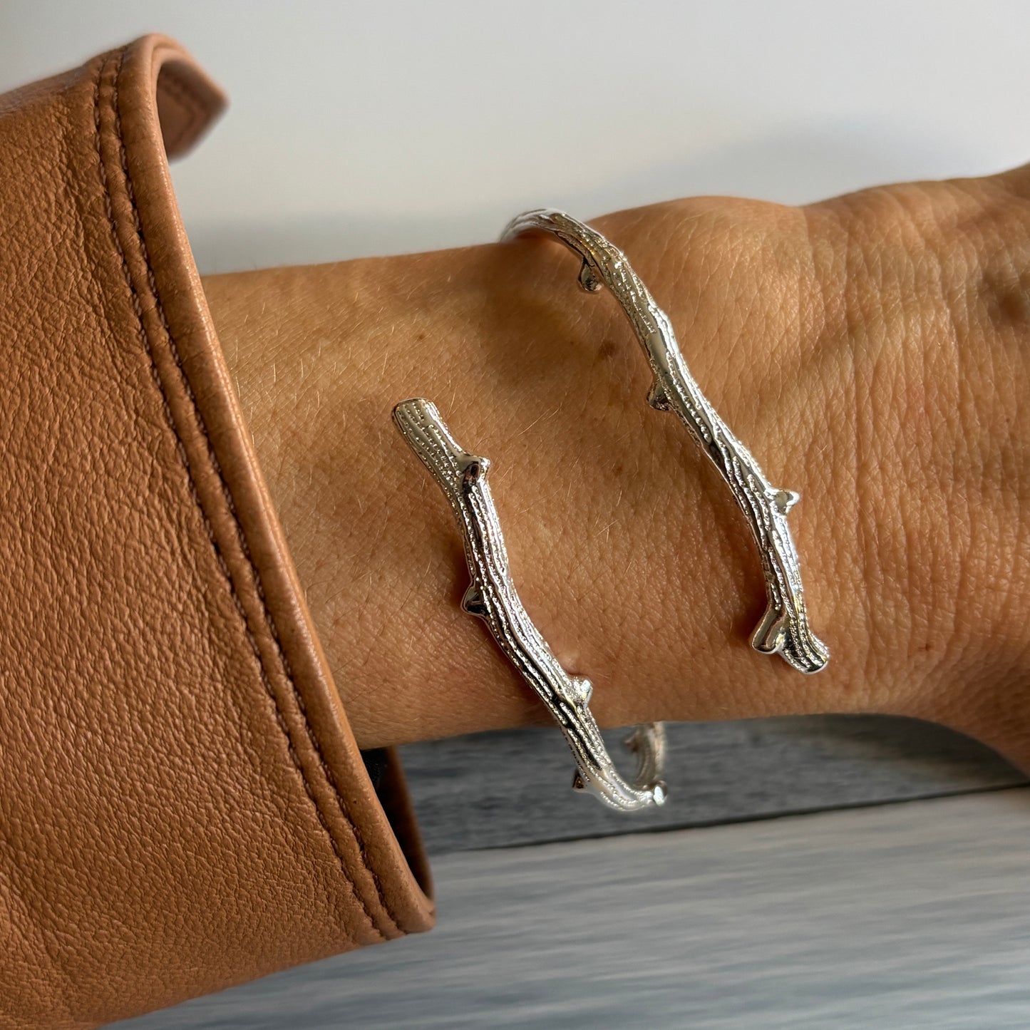 PULSERA ESCLAVA MAGNOLIA  - BAÑADO EN PLATA