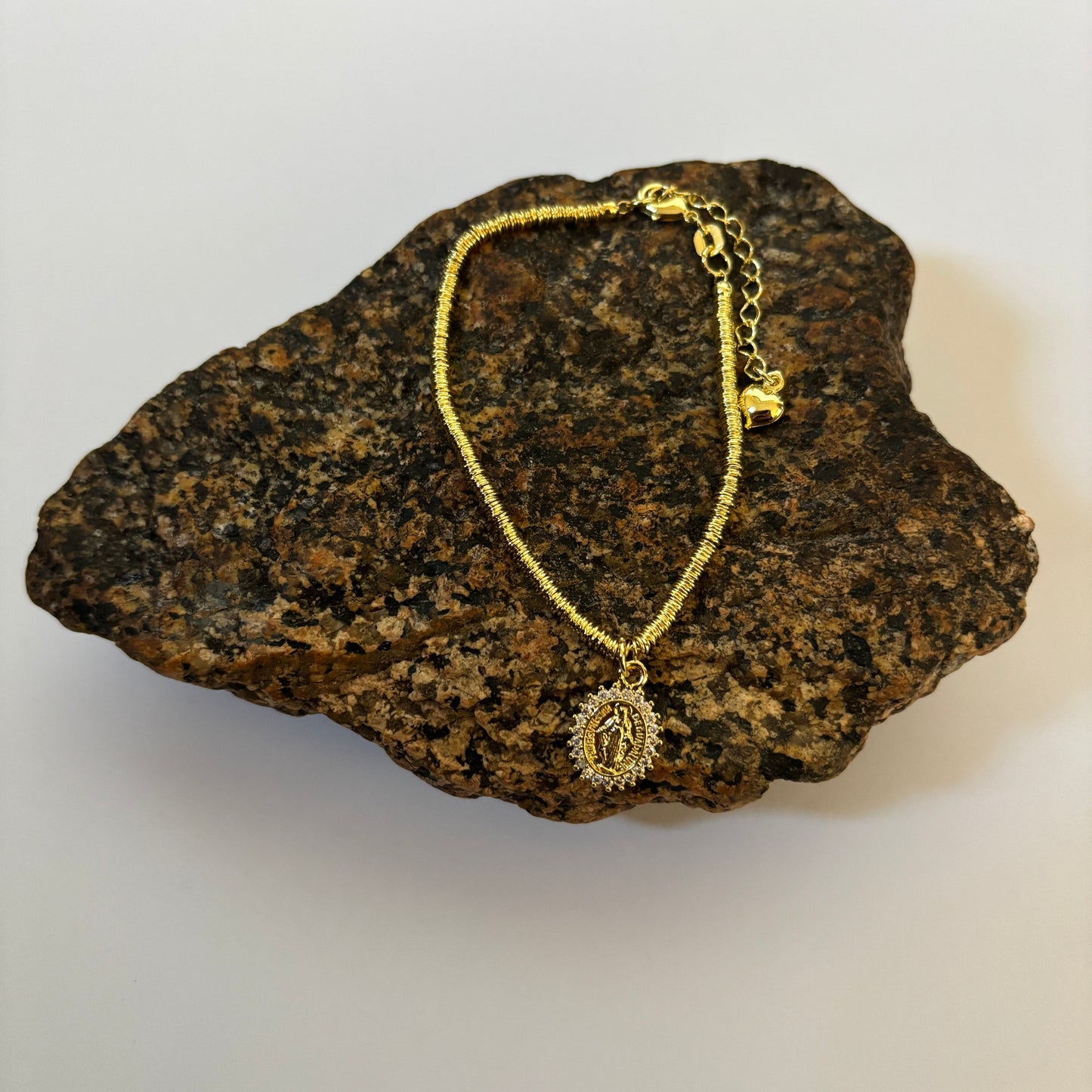 PULSERA VIRGEN DE LOS RAYOS CIRCONES  - BAÑADO EN ORO
