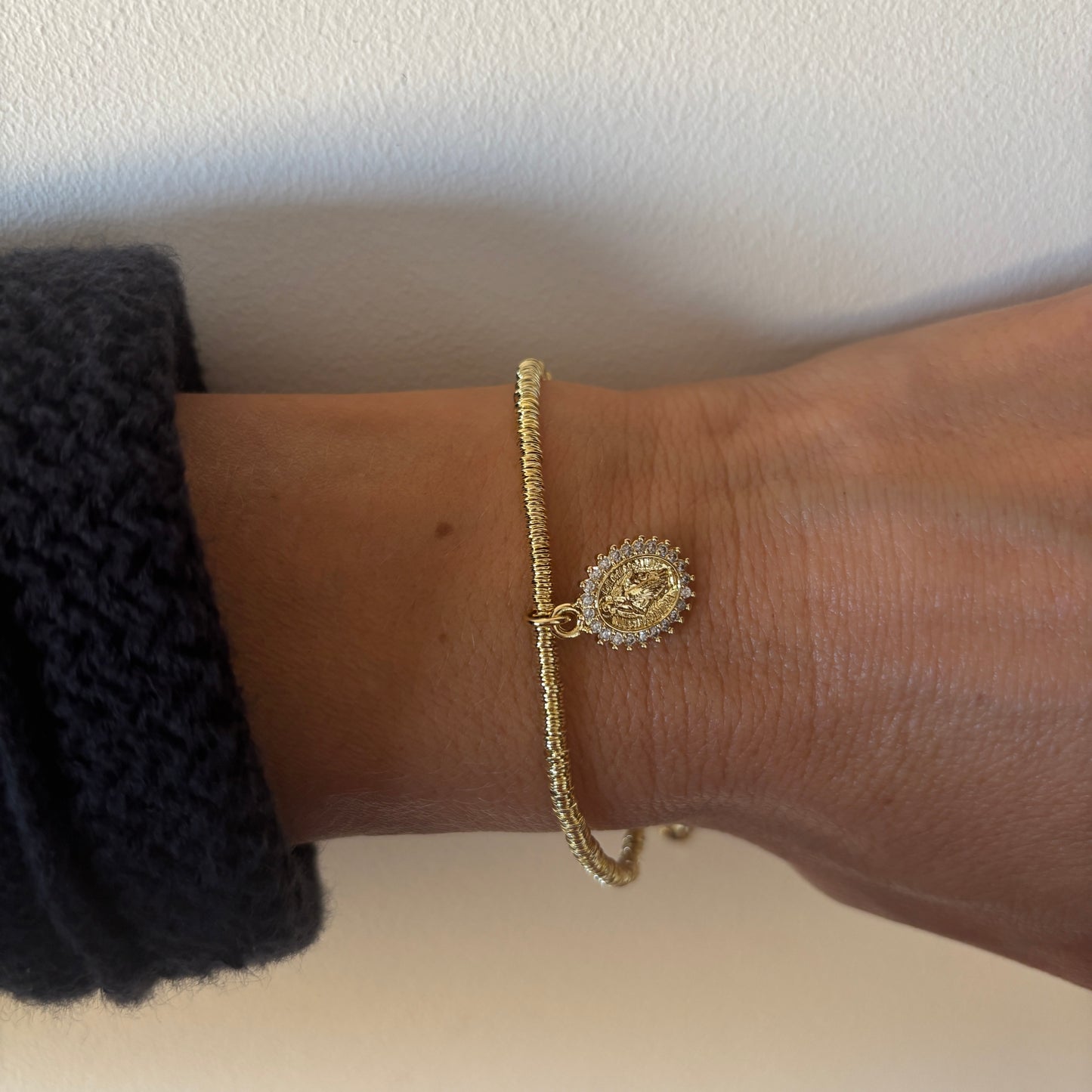 PULSERA VIRGEN DE LOS RAYOS CIRCONES  - BAÑADO EN ORO