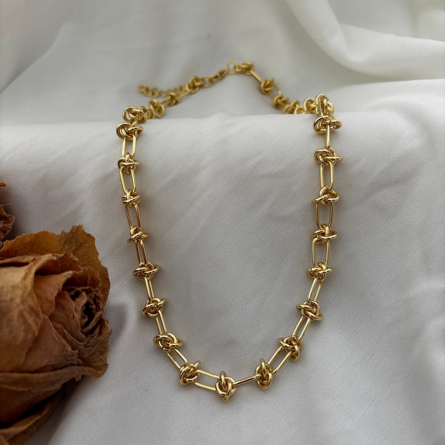 COLLAR CHAIN - BAÑADO EN ORO