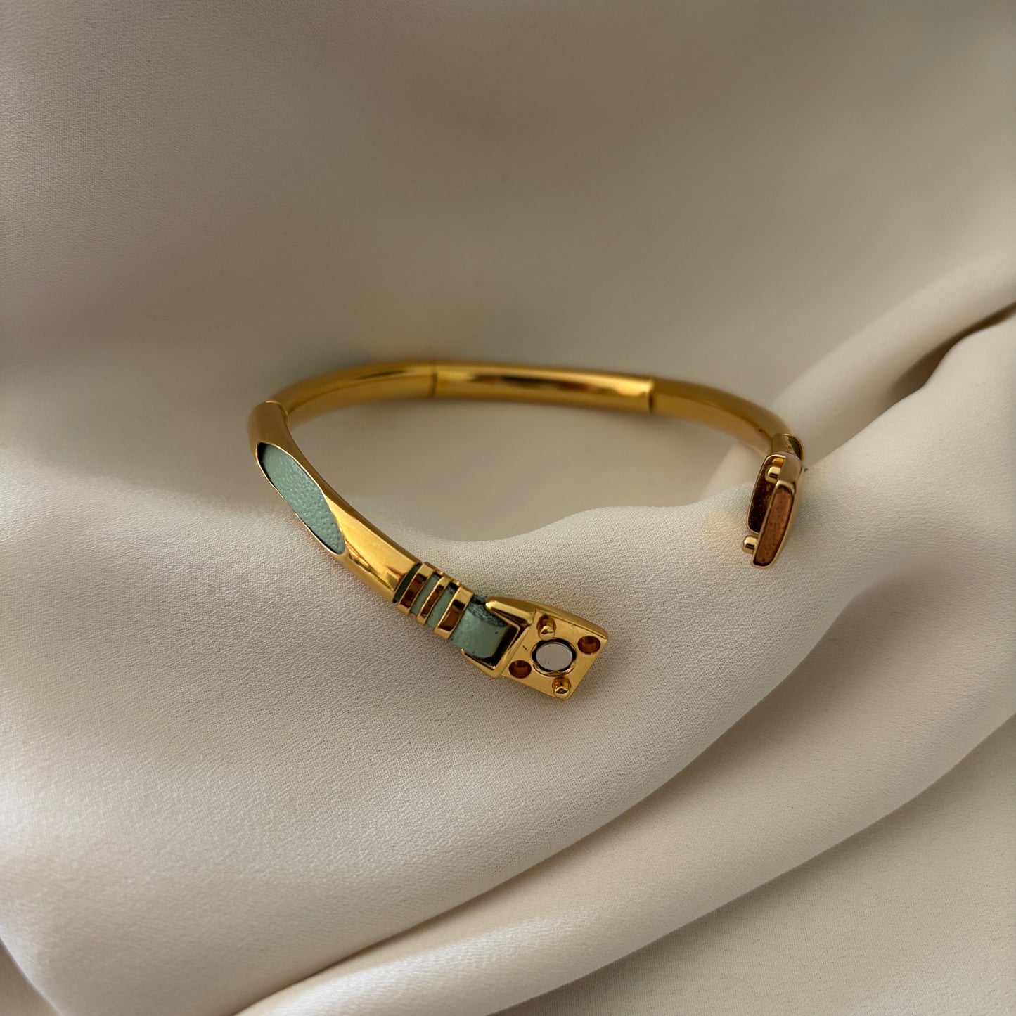 PULSERA CATARINA - BAÑADO EN ORO