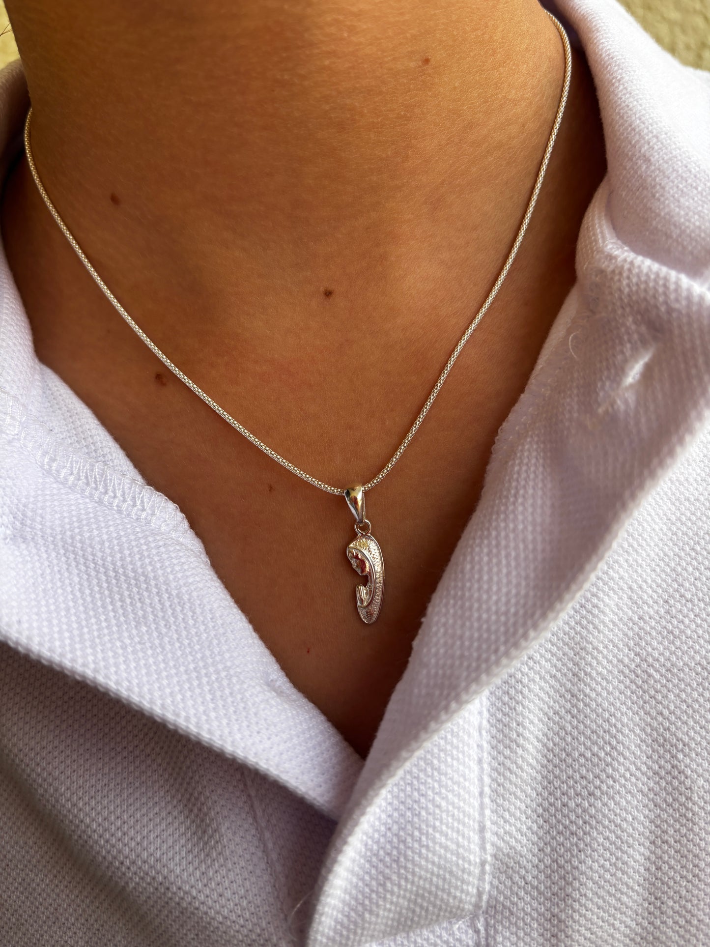 CADENA DE PLATA VIRGEN NIÑA- RELIGIOSO