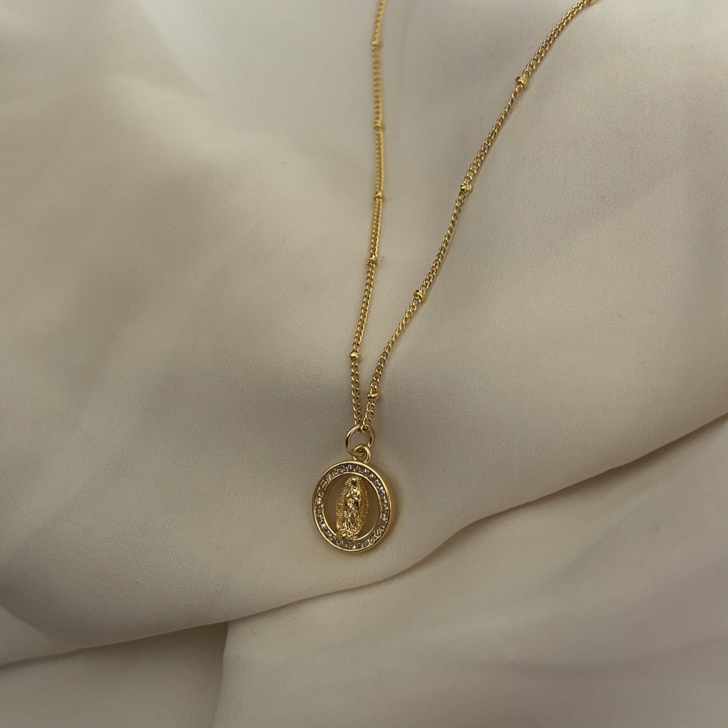 COLLAR VIRGEN DE GUADALUPE  GOLD - BAÑADO EN ORO