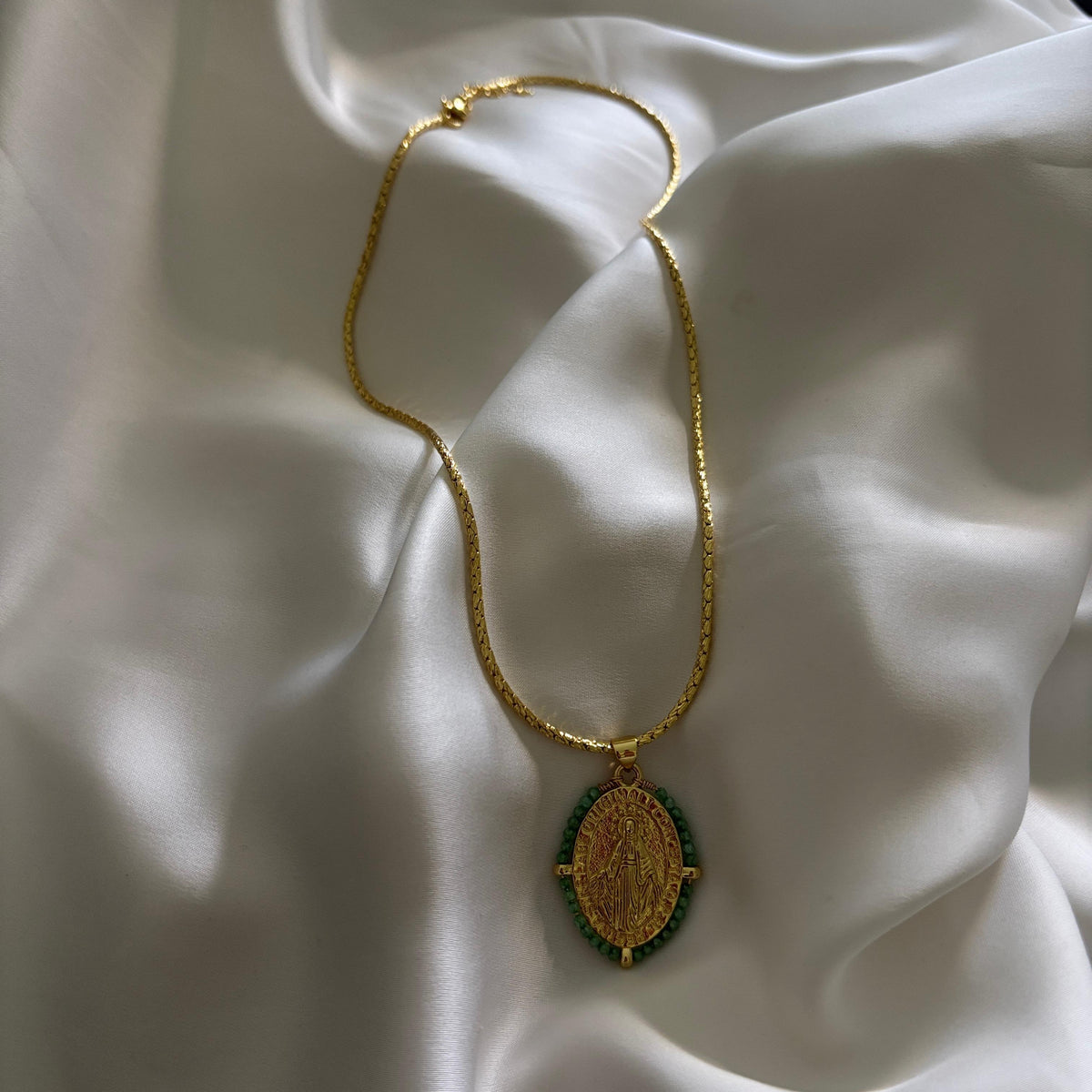 COLLAR VIRGEN DE LOS RAYOS - BAÑADO EN ORO