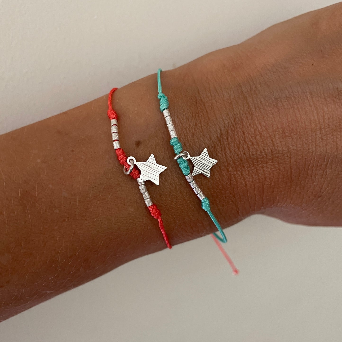 PULSERA HILO STAR  - BAÑADO EN PLATA